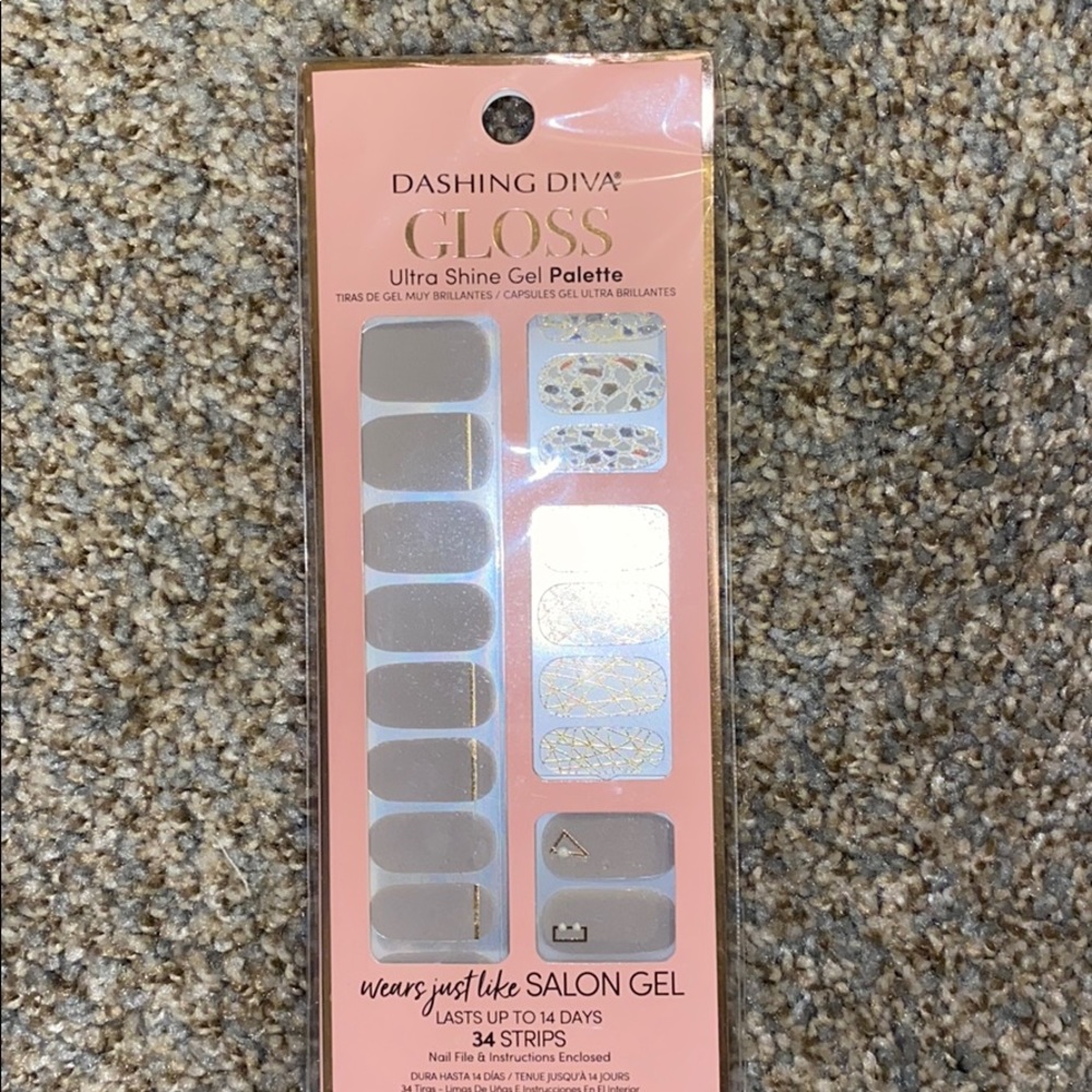 Press on nails